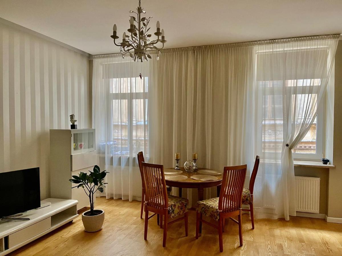 Provence Style Apartment In Old Town Klaipėda Extérieur photo